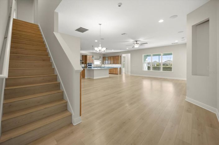 Image No.7-5 Bed House for sale