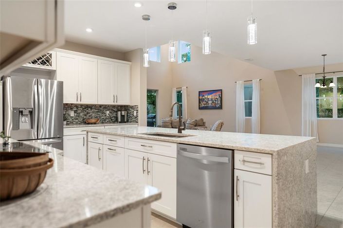 Image No.14-5 Bed House for sale