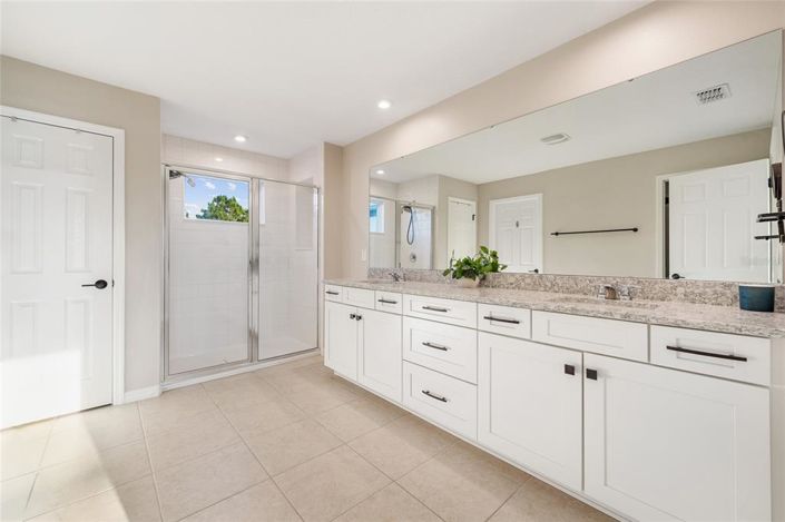 Image No.37-5 Bed House for sale