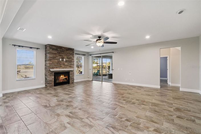 Image No.20-6 Bed House for sale