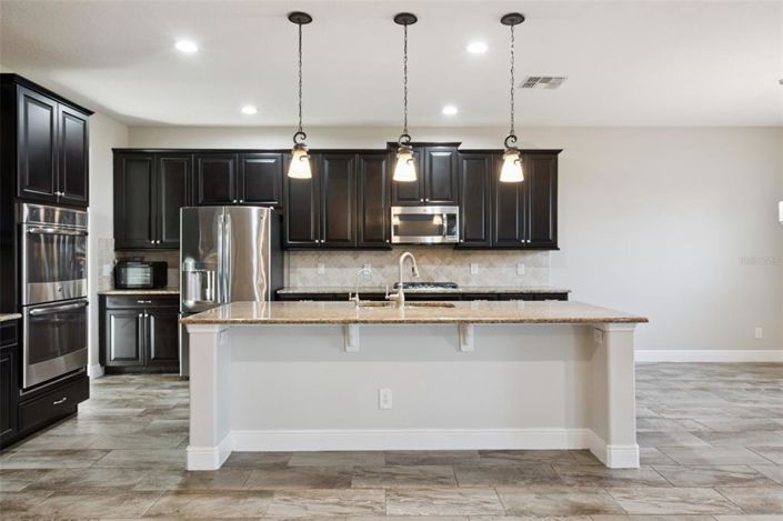 Image No.23-6 Bed House for sale