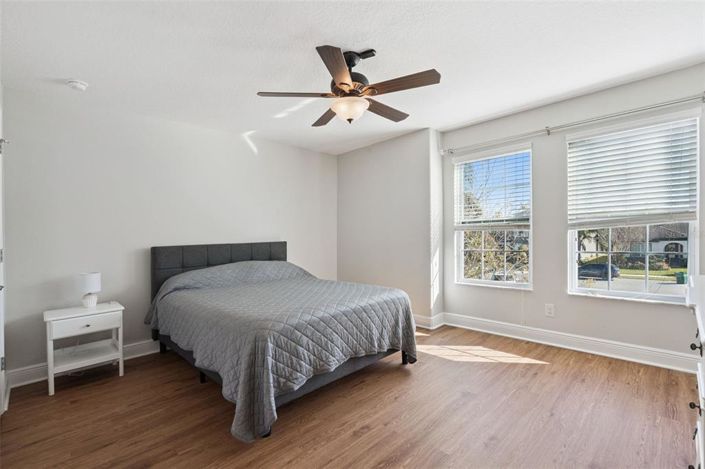 Image No.34-5 Bed House for sale