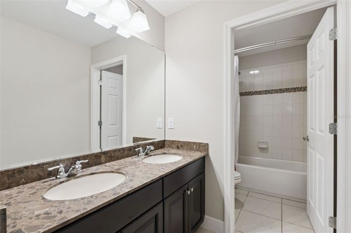 Image No.37-6 Bed House for sale