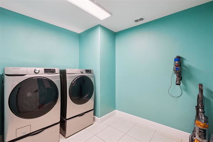 Image No.43-6 Bed House for sale