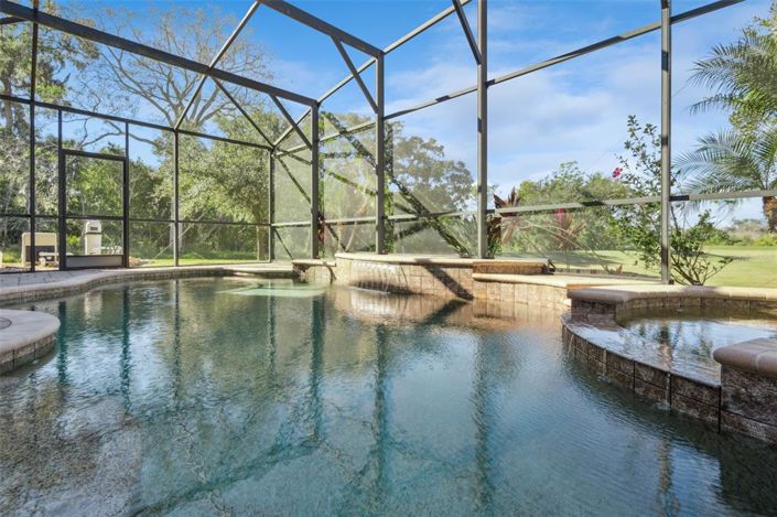 Image No.44-6 Bed House for sale