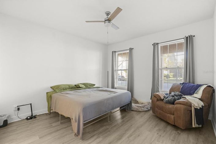 Image No.14-4 Bed House for sale