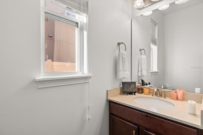 Image No.15-4 Bed House for sale