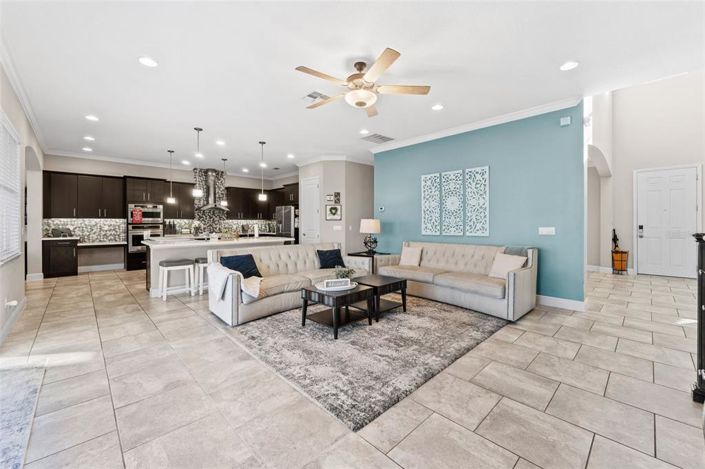 Image No.11-7 Bed House for sale