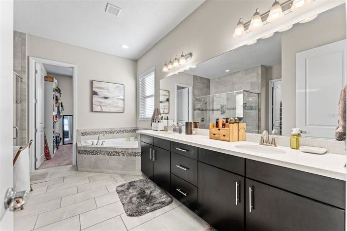 Image No.15-7 Bed House for sale