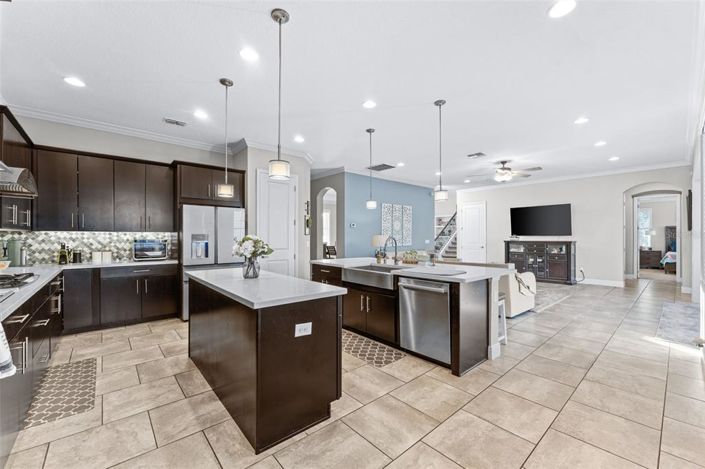 Image No.8-7 Bed House for sale