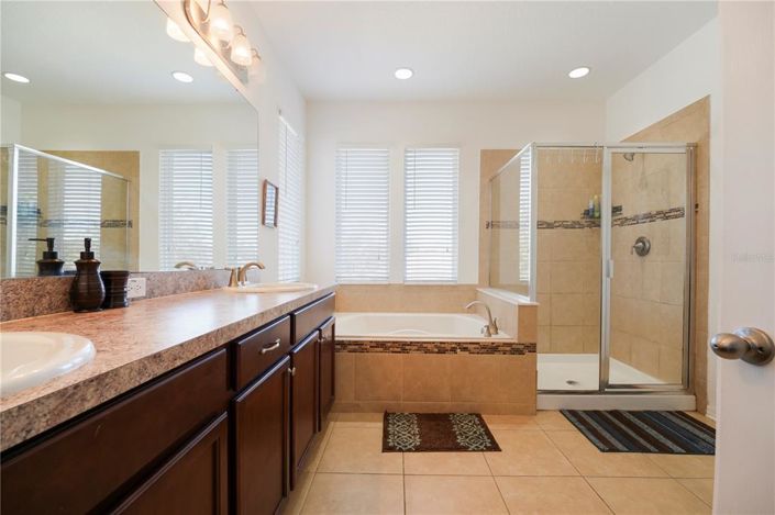 Image No.15-4 Bed House for sale