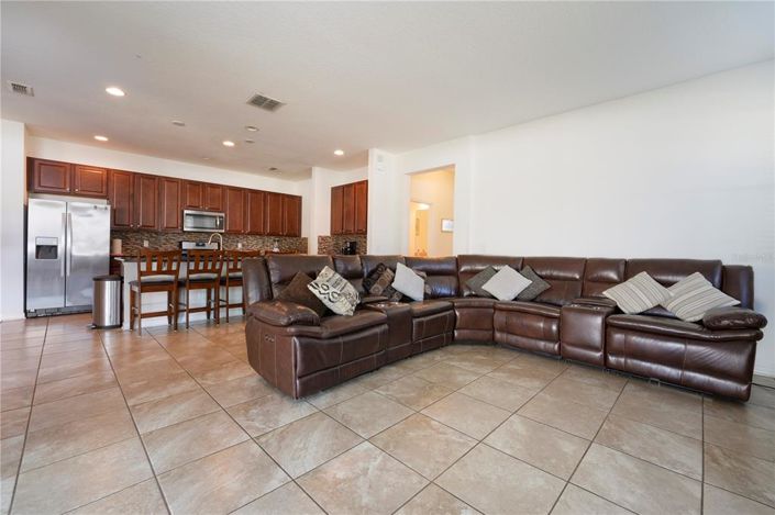 Image No.7-4 Bed House for sale