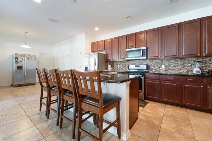 Image No.8-4 Bed House for sale