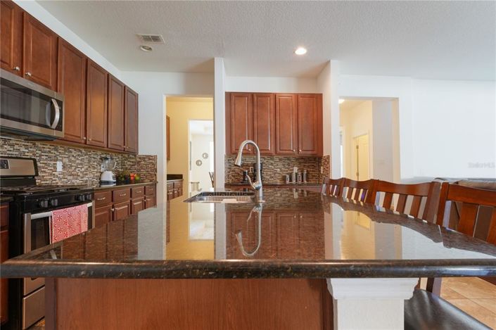 Image No.9-4 Bed House for sale