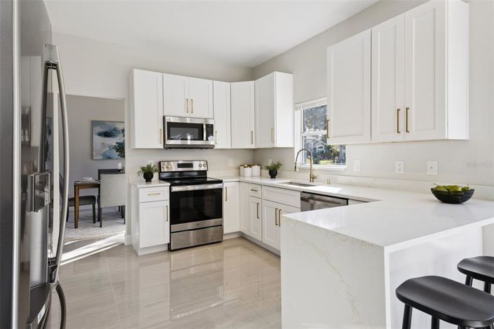 Image No.12-4 Bed House for sale