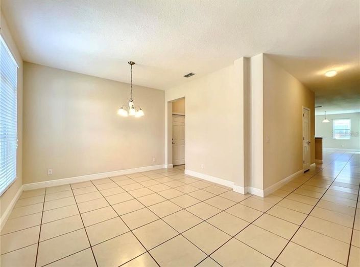 Image No.10-Maison de 4 chambres à vendre à Saint John