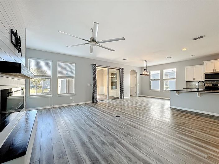 Image No.10-3 Bed House for sale