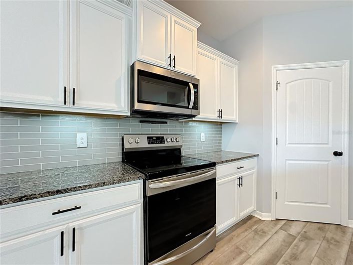 Image No.15-3 Bed House for sale