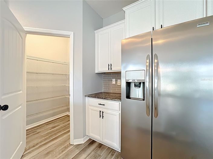 Image No.17-3 Bed House for sale