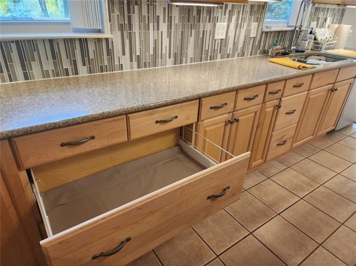 Image No.18-4 Bed House for sale