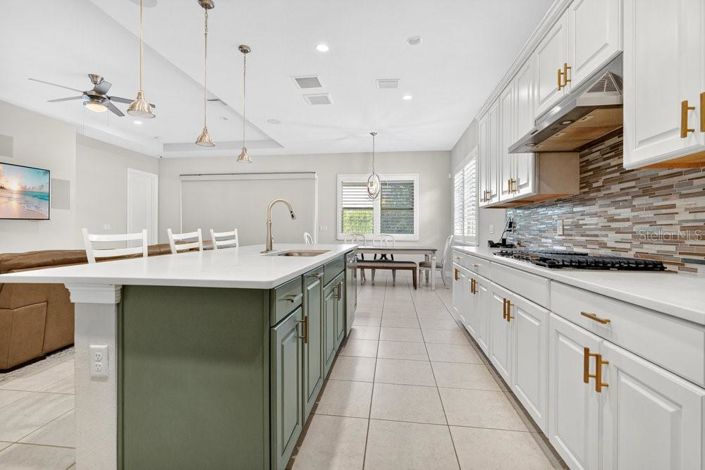 Image No.10-3 Bed House for sale