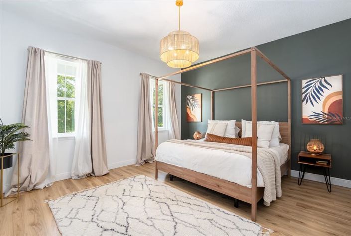 Image No.13-4 Bed House for sale