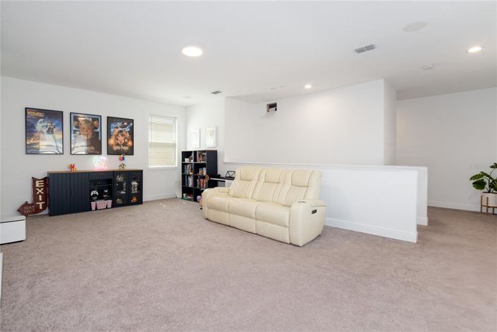 Image No.17-4 Bed House for sale