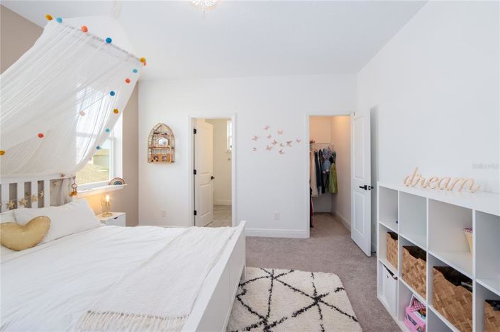 Image No.18-4 Bed House for sale