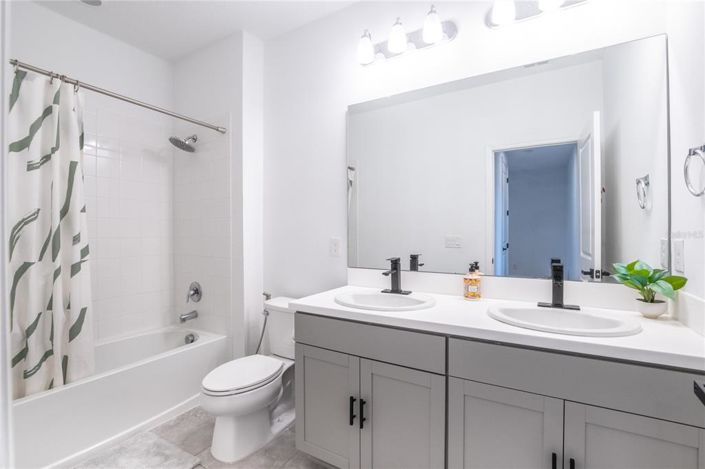 Image No.24-4 Bed House for sale