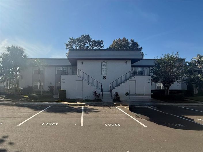 Image No.28-2 Bed Apartment for sale