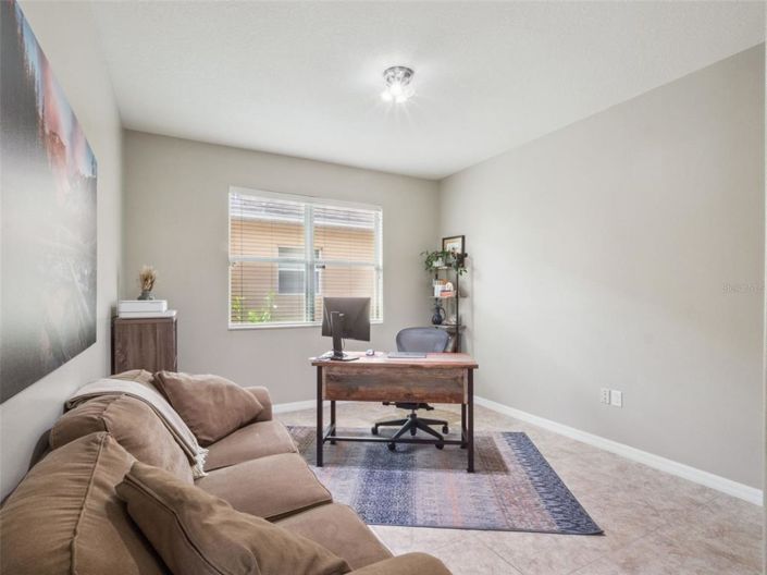 Image No.18-4 Bed House for sale