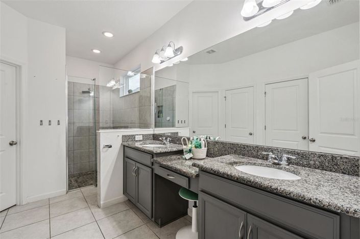 Image No.27-4 Bed House for sale