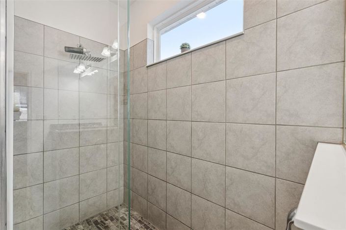 Image No.30-4 Bed House for sale