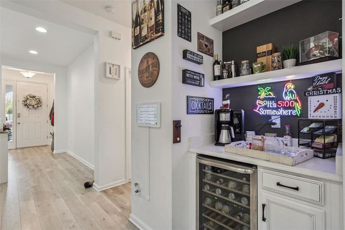 Image No.8-4 Bed House for sale