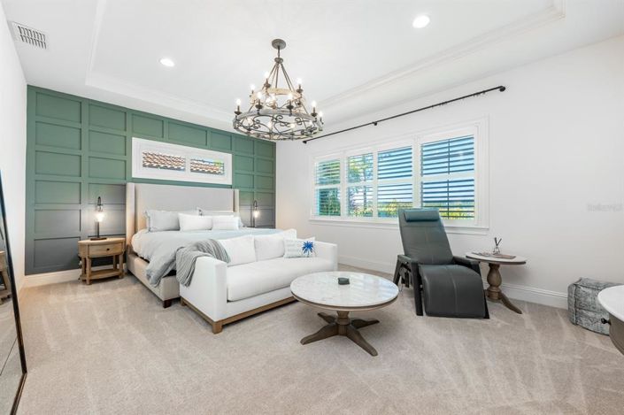 Image No.20-5 Bed House for sale