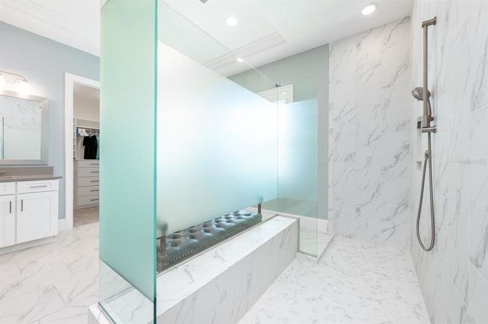 Image No.24-5 Bed House for sale