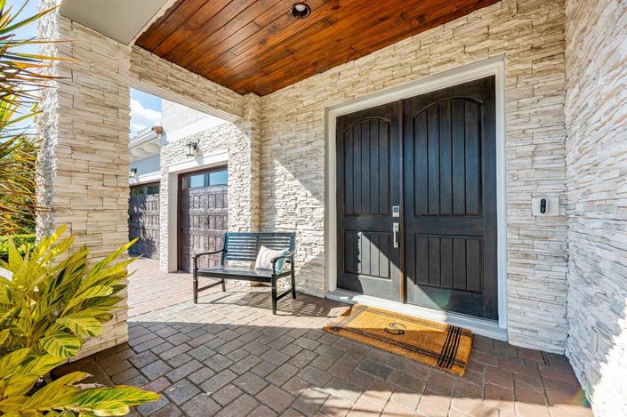 Image No.5-5 Bed House for sale