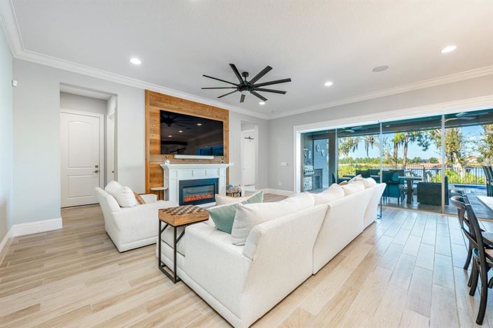 Image No.9-5 Bed House for sale