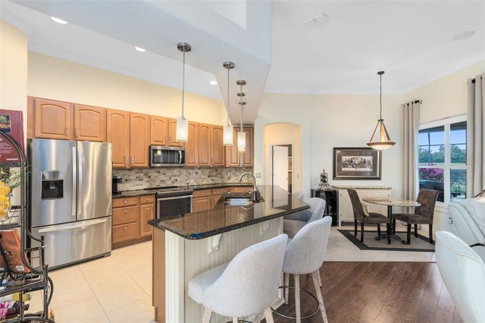 Image No.11-3 Bed House for sale