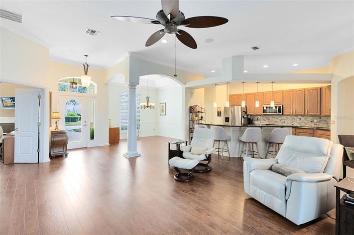 Image No.7-3 Bed House for sale