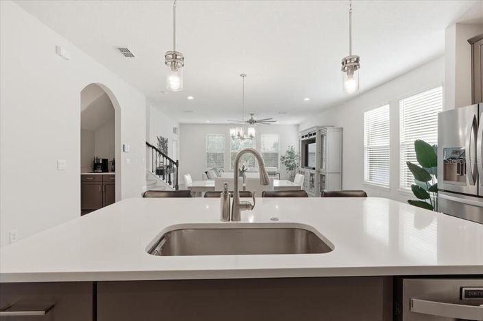 Image No.15-4 Bed House for sale