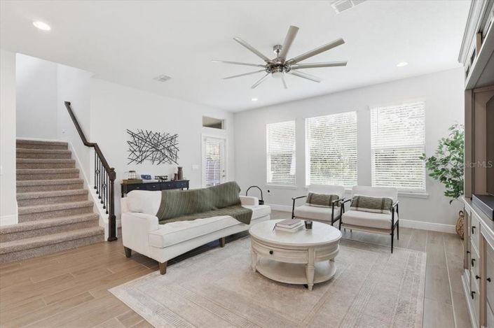 Image No.19-4 Bed House for sale