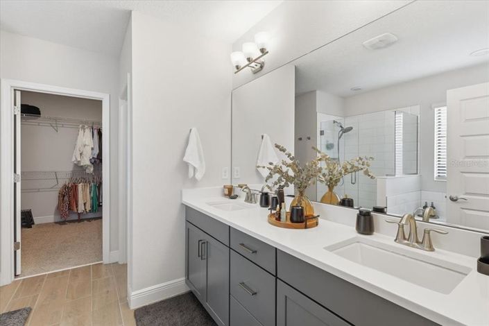 Image No.35-4 Bed House for sale