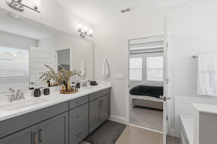 Image No.36-4 Bed House for sale