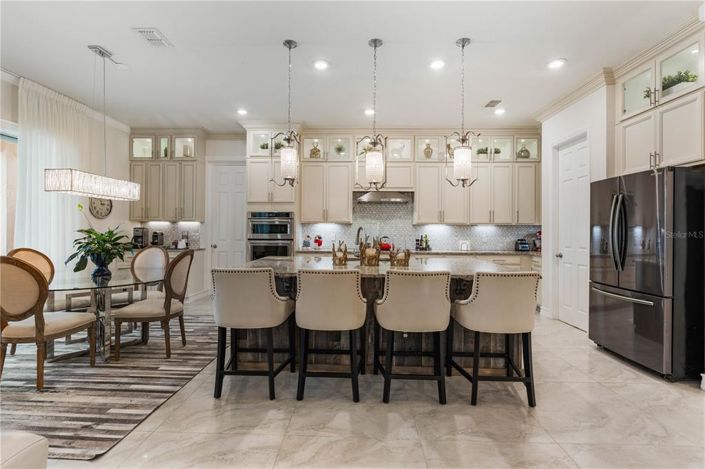 Image No.17-7 Bed House for sale