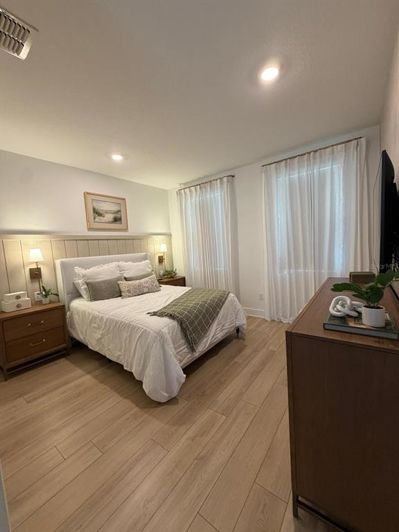 Image No.42-5 Bed House for sale