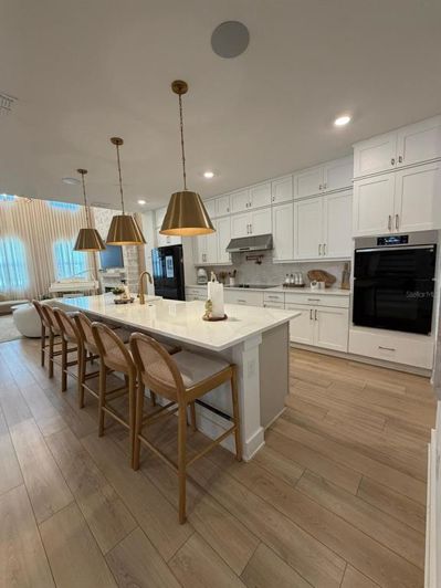 Image No.8-5 Bed House for sale