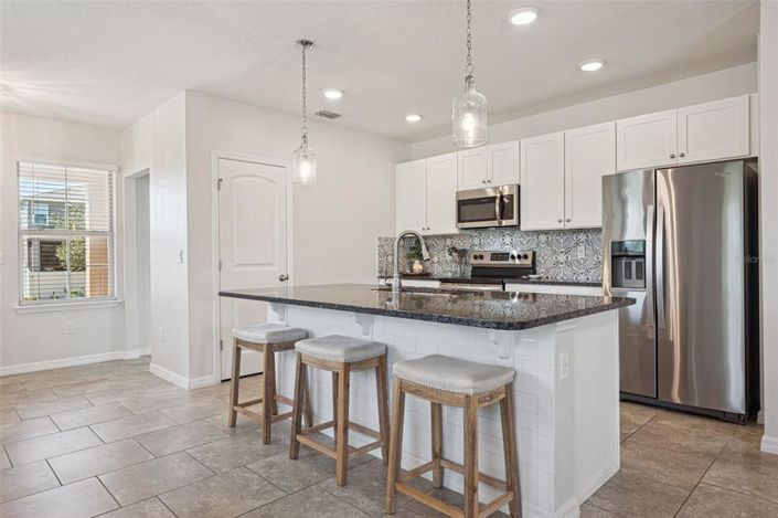 Image No.13-3 Bed Townhouse for sale