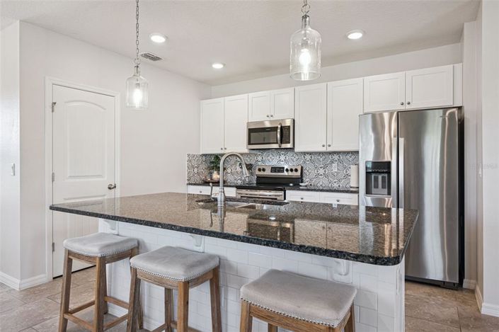 Image No.17-3 Bed Townhouse for sale