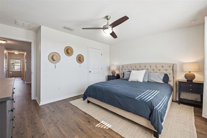 Image No.19-3 Bed Townhouse for sale